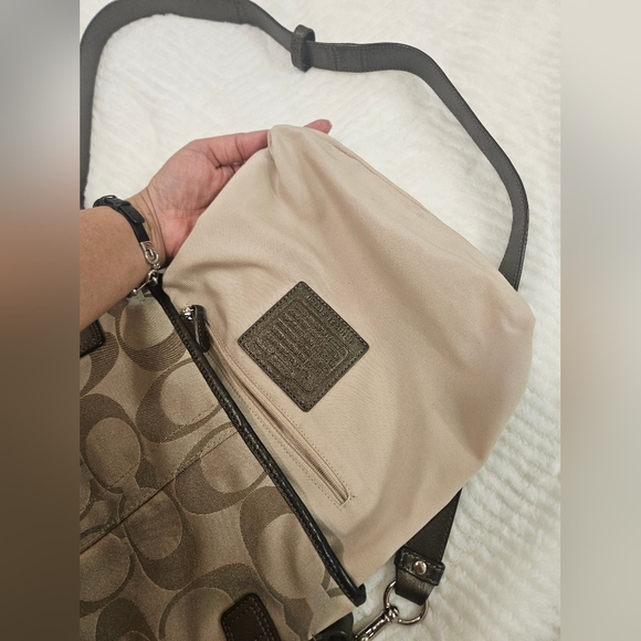 Coach Canvas Signature Chain Duffle Hangbag W/ Crossbody and Shoulder Bag - Picture 9 of 17